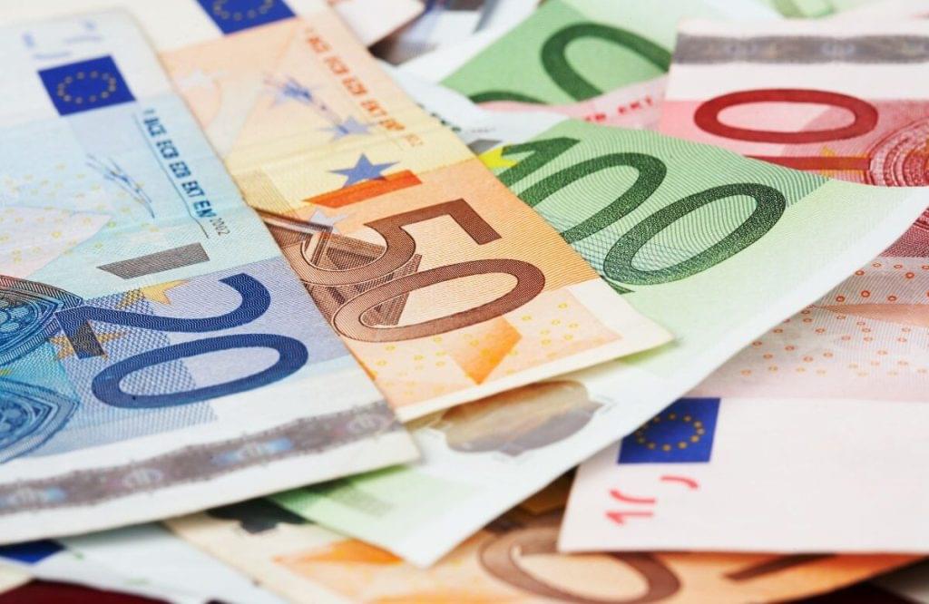 1. siječnja 2023. Euro postaje službena valuta u Hrvatskoj