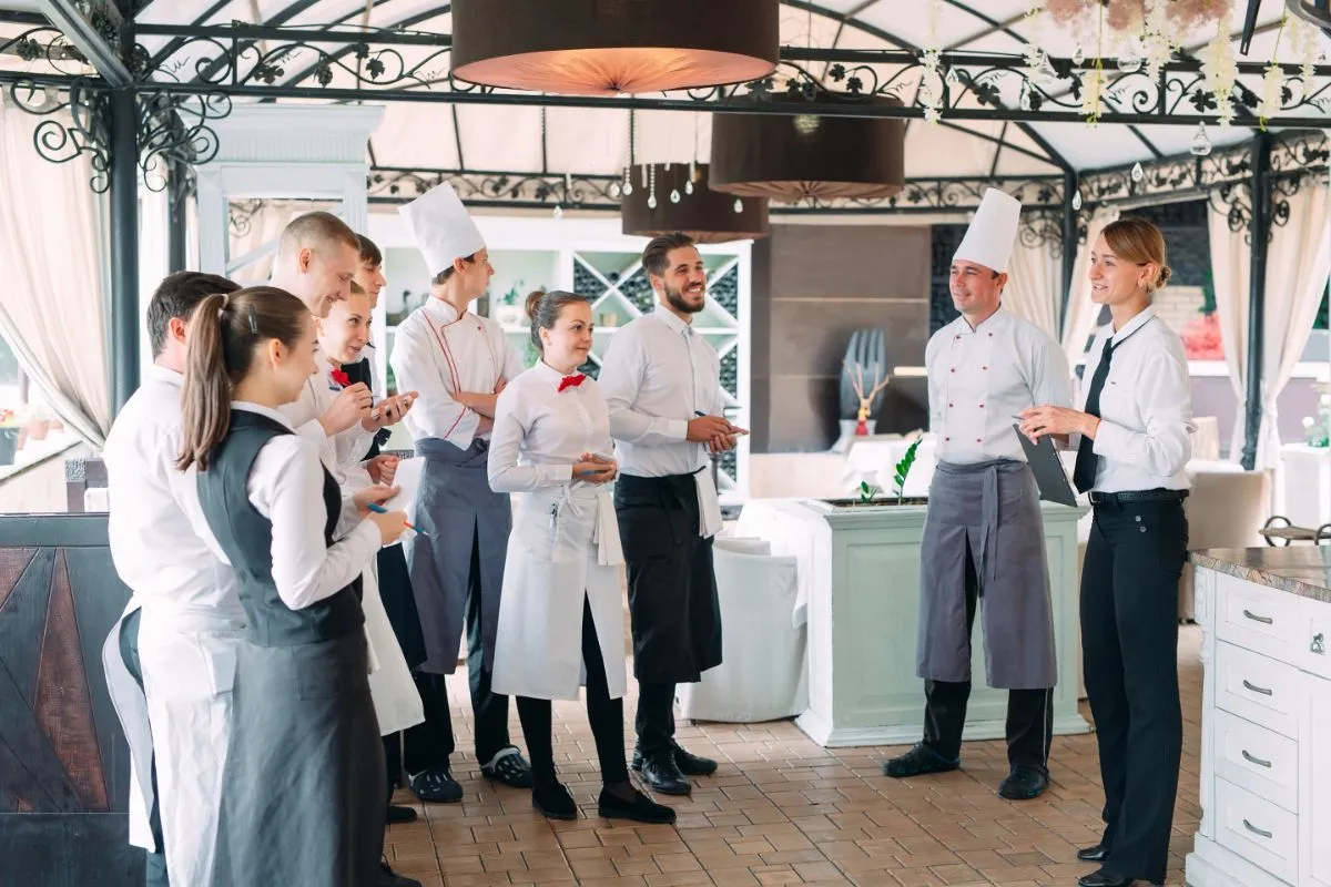 Najgore navike menadžera restorana i barova mikro menadžment