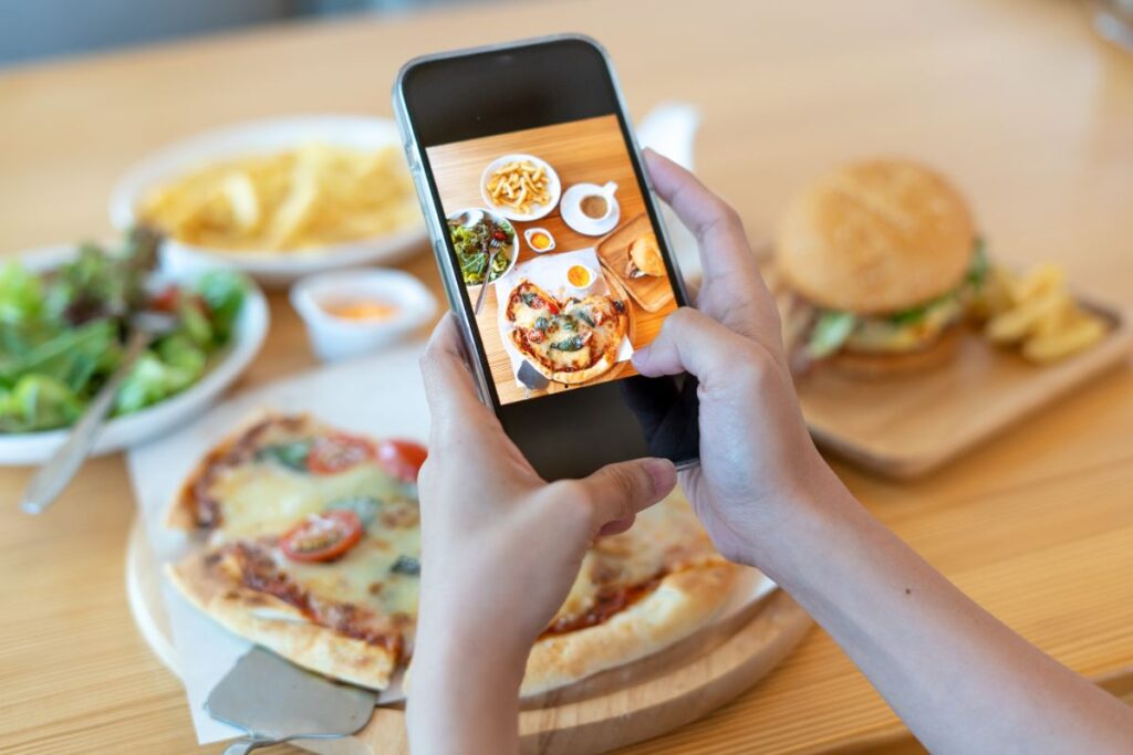 Što je UGC i kako može unaprijediti prodaju u restoranu?