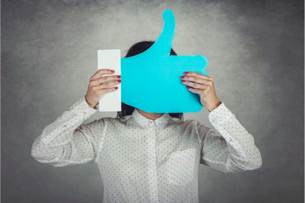 Uloga društvenih mreža u promociji caffe bara: Facebook