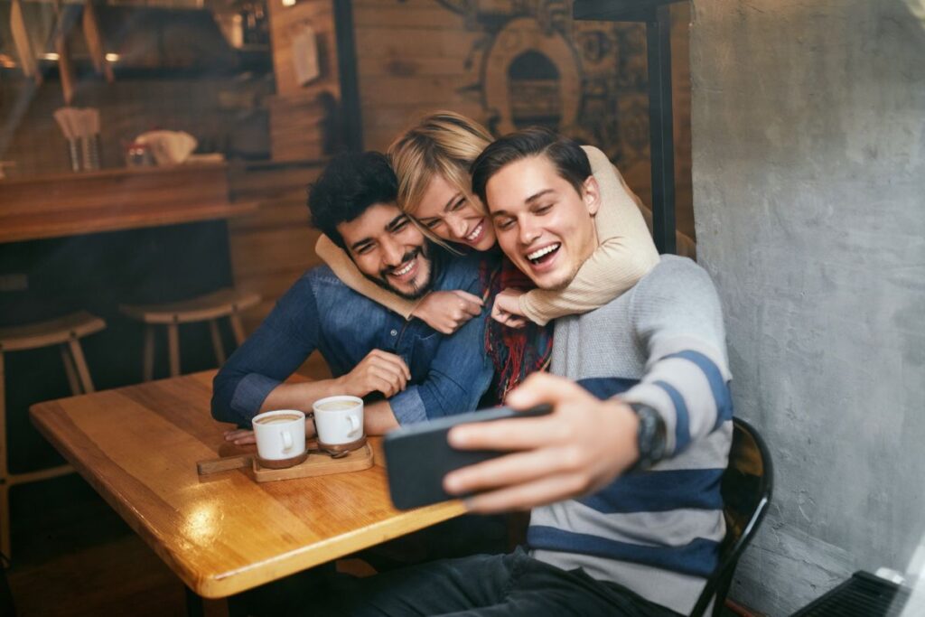 Uloga društvenih mreža u promociji caffe bara: Tik Tok