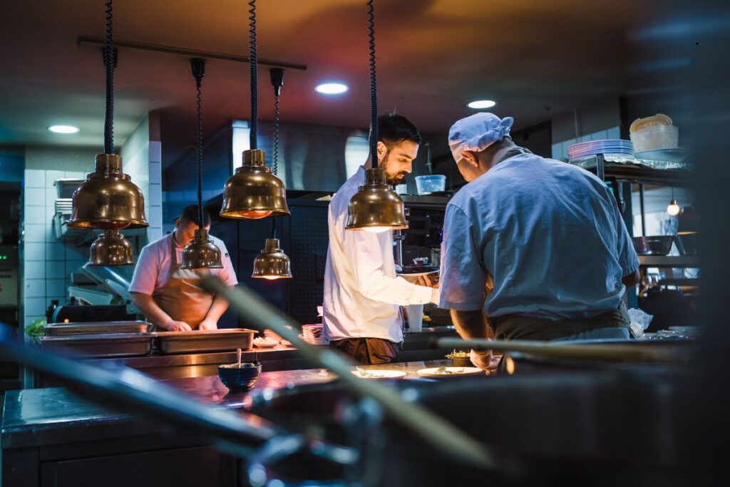 Trend otvorenih kuhinja - isplati li se ulagati u transparentnost?