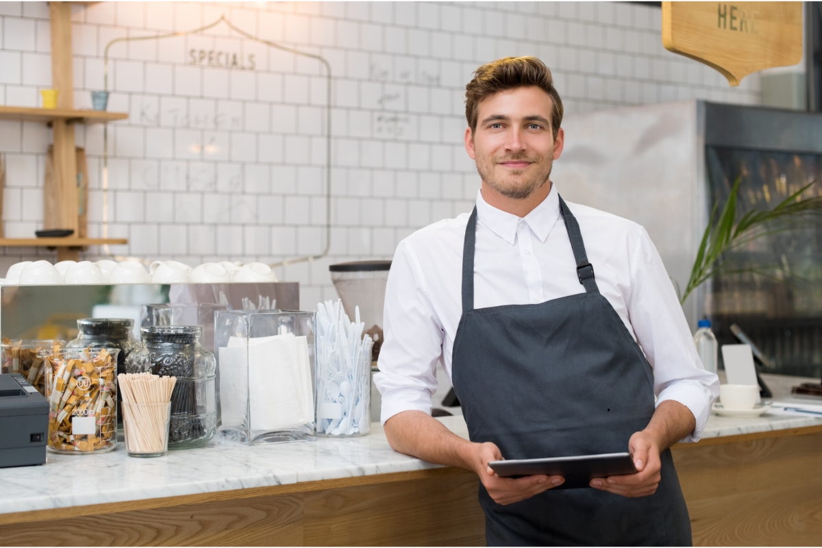 5-stvari-koje-razlikuju-dobrog-konobara-od-prosjecnog